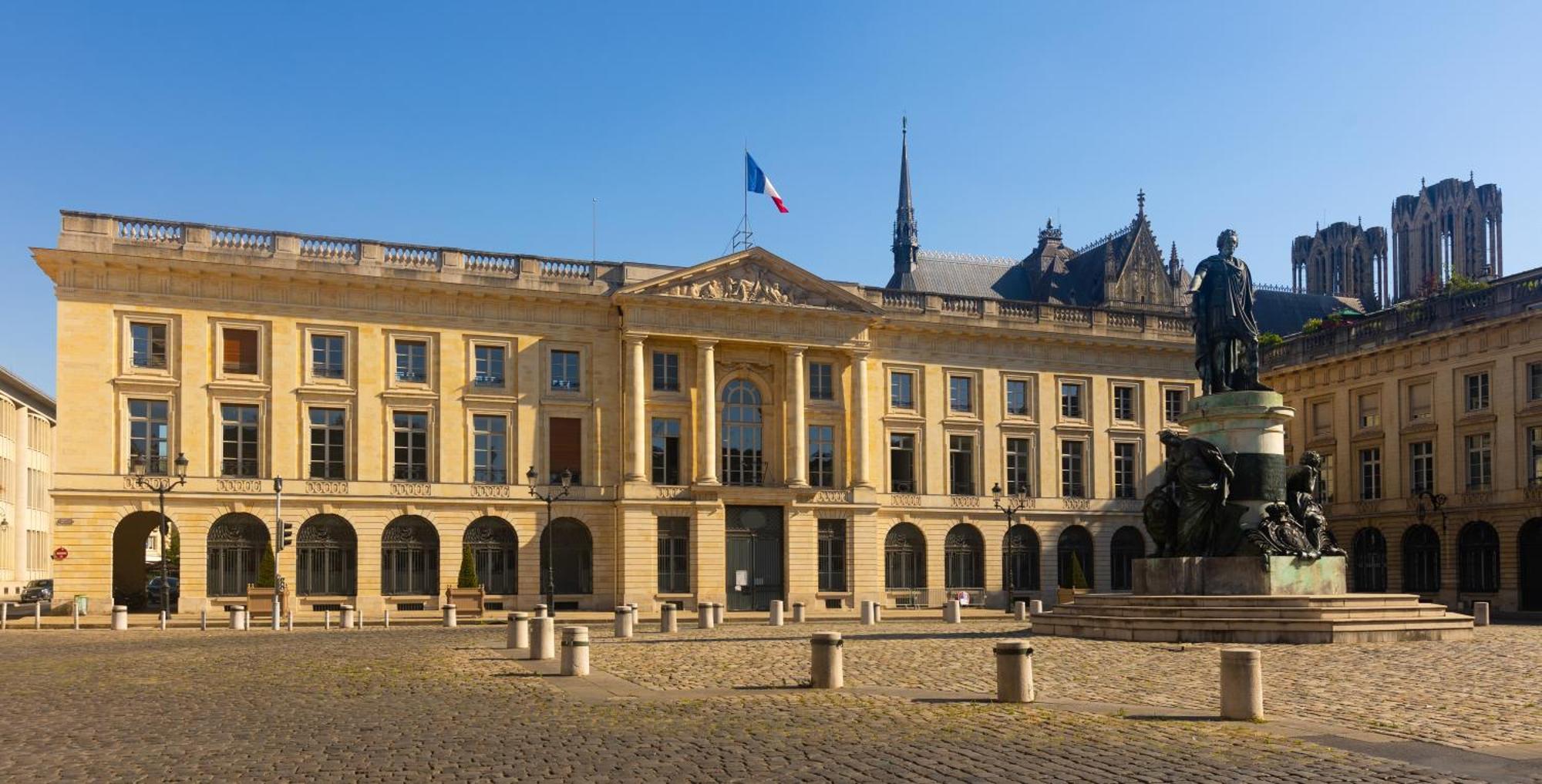 L'Haussmannien - Spacieux 4 Chambres - Centre - Gare Реймс Экстерьер фото